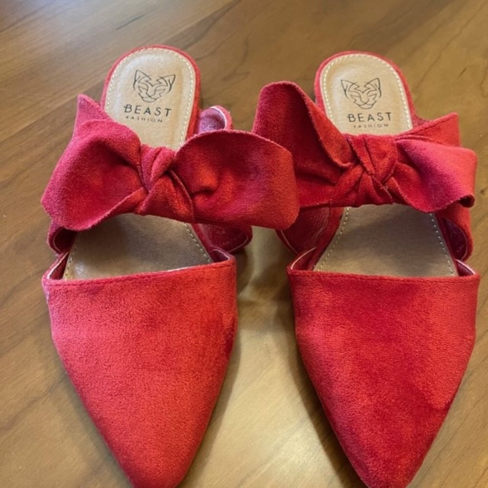 Beast Fashion Shoes Mules Size 6.5